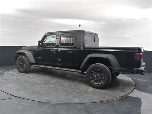 2025 Jeep Gladiator Sport S