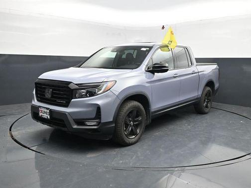 Sonic Gray Pearl 2022 Honda Ridgeline Black
