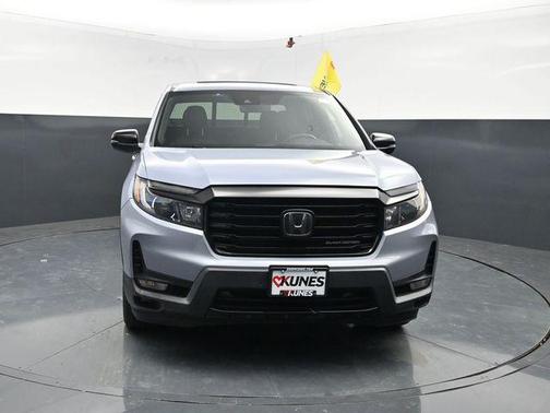 Sonic Gray Pearl 2022 Honda Ridgeline Black