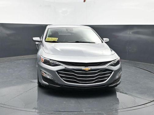 Sterling Gray Metallic 2024 Chevrolet Malibu FWD 1LT