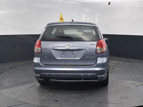 2004 Toyota Matrix Base