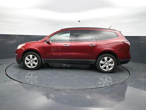 Siren Red Tintcoat 2017 Chevrolet Traverse 1LT