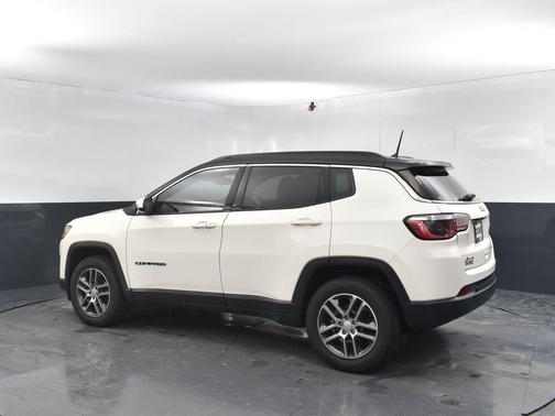 White Clearcoat 2018 Jeep Compass Latitude