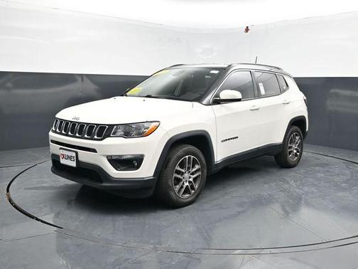 White Clearcoat 2018 Jeep Compass Latitude