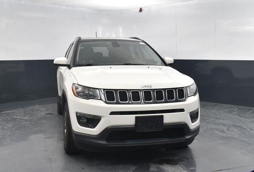 White Clearcoat 2018 Jeep Compass Latitude