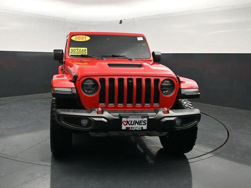 Firecracker Red Clearcoat 2021 Jeep Gladiator Mojave 4x4