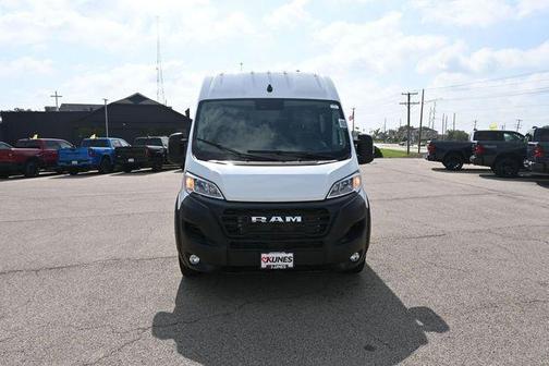 Bright White Clearcoat 2026 RAM ProMaster 2500 Tradesman