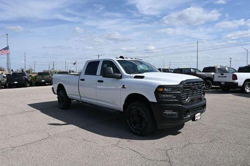 Bright White Clearcoat 2026 RAM 2500 Tradesman Crew Cab 4x4 8' Box