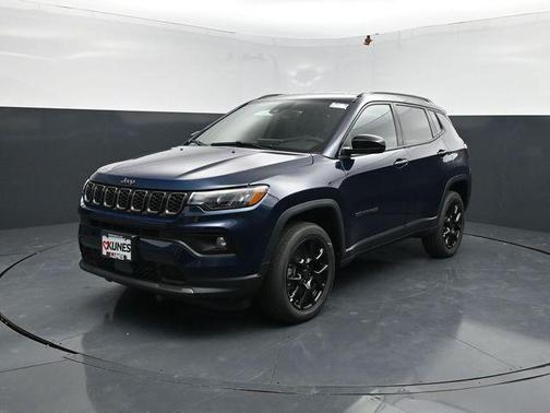 Fathom Blue Pearl Coat 2026 Jeep Compass Sport