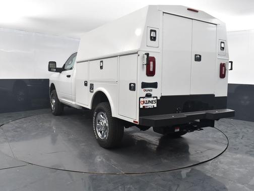 2024 RAM 2500 Tradesman Regular Cab 4x4 8' Box