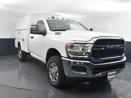 2024 RAM 2500 Tradesman Regular Cab 4x4 8' Box