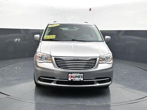 Billet Silver Metallic Clearcoat 2016 Chrysler Town & Country Touring