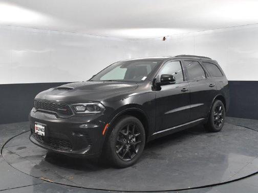 DB Black Crystal Clearcoat 2026 Dodge Durango GT Plus