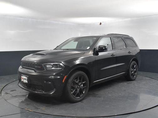 DB Black Crystal Clearcoat 2026 Dodge Durango GT Plus