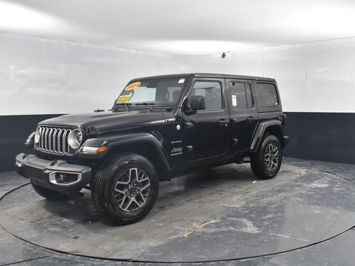 2024 Jeep Wrangler 4-Door Sahara 4x4