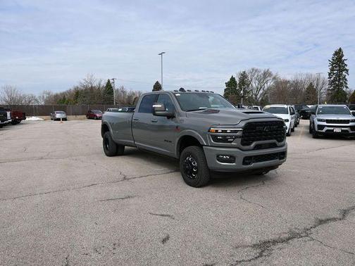 Ceramic Gray Clearcoat 2026 RAM 3500 Limited Crew Cab 4x4 8' Box