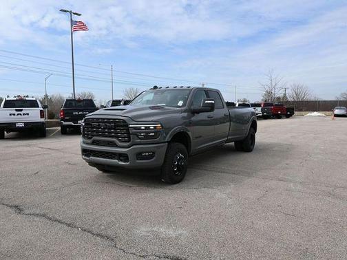 Ceramic Gray Clearcoat 2026 RAM 3500 Limited Crew Cab 4x4 8' Box
