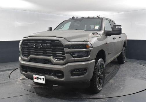 Ceramic Gray Clearcoat 2026 RAM 2500 Big Horn Crew Cab 4x4 6'4' Box