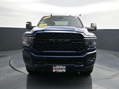 Patriot Blue Pearlcoat 2024 RAM 2500 Big Horn Crew Cab 4x4 6'4' Box