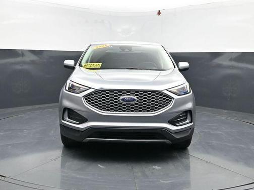Silver Metallic 2024 Ford Edge SEL
