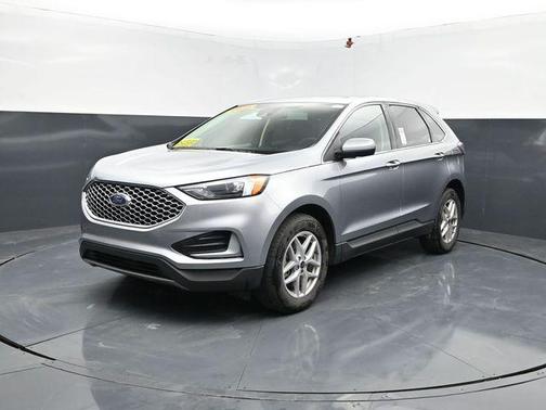 Silver Metallic 2024 Ford Edge SEL