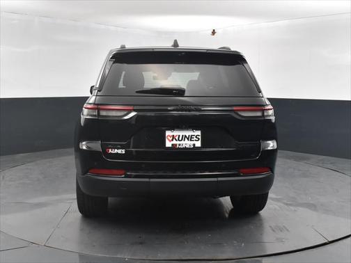 2023 Jeep Grand Cherokee Limited X