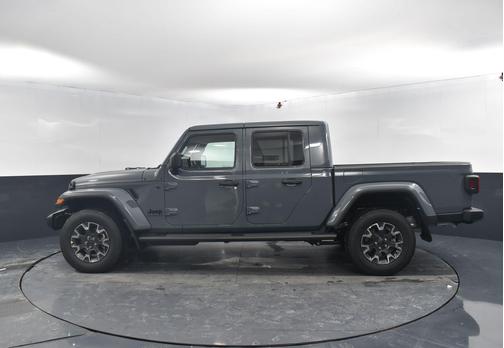 2026 Jeep Gladiator Sahara 4x4