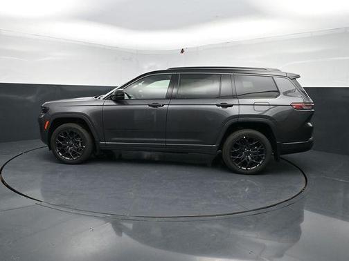 Baltic Gray Metallic Clearcoat 2026 Jeep Grand Cherokee L Summit