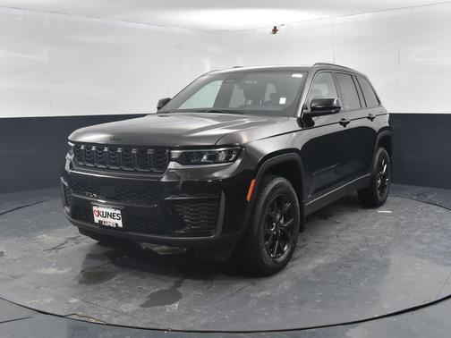 2026 Jeep Grand Cherokee Altitude