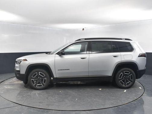 Silver Zynith Clearcoat 2026 Jeep Cherokee Limited