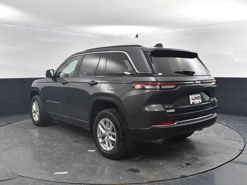 Baltic Gray Metallic Clearcoat 2026 Jeep Grand Cherokee Altitude