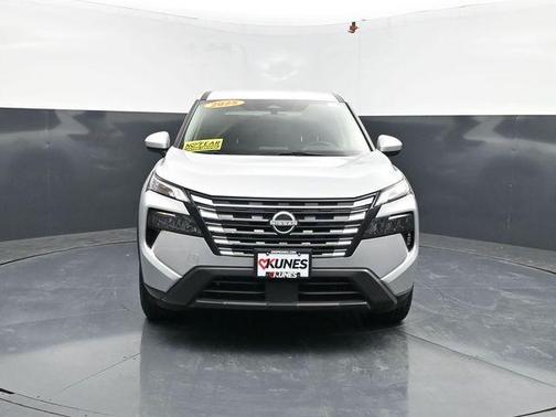 Brilliant Silver Metallic 2025 Nissan Rogue SV
