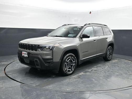 Sting-Gray Clearcoat 2026 Jeep Cherokee Laredo 4x4