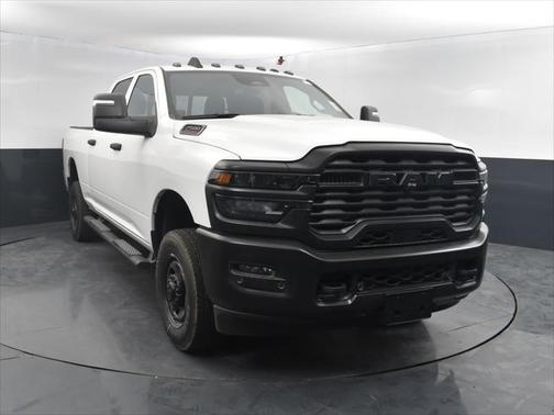 2025 RAM 2500 Tradesman Crew Cab 4x4 6'4' Box