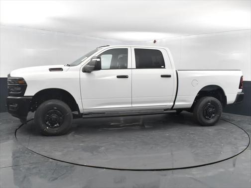2025 RAM 2500 Tradesman Crew Cab 4x4 6'4' Box