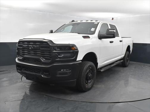 2025 RAM 2500 Tradesman Crew Cab 4x4 6'4' Box