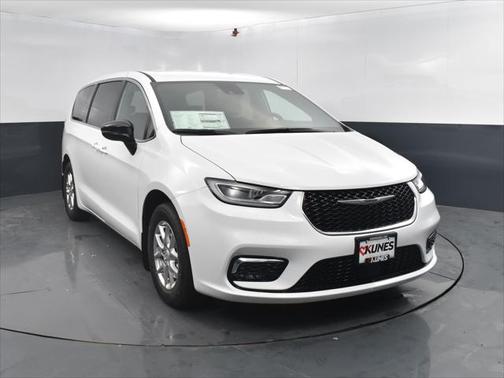 2025 Chrysler Pacifica L