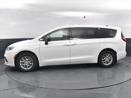 2025 Chrysler Pacifica L