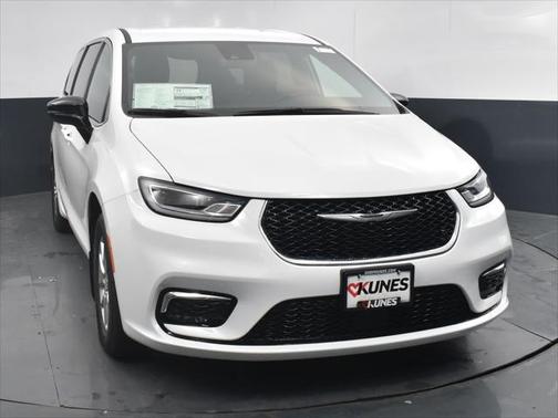 2025 Chrysler Pacifica L