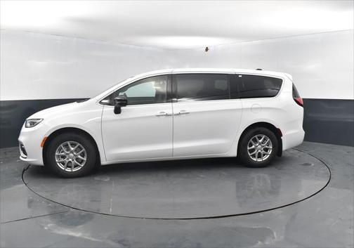 2025 Chrysler Pacifica L