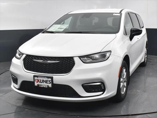 2025 Chrysler Pacifica L