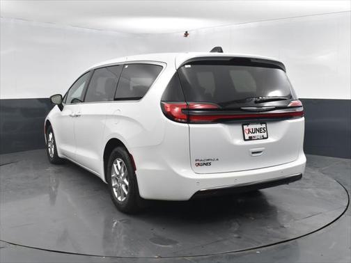2025 Chrysler Pacifica L