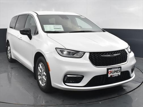 2025 Chrysler Pacifica L