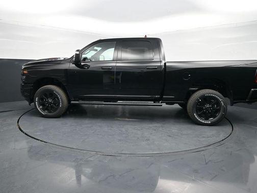Diamond Black Crystal Pearlcoat 2026 RAM 2500 Black Express Crew Cab 4x4 6'4' Box
