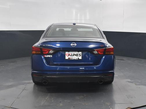 2023 Nissan Altima SR FWD