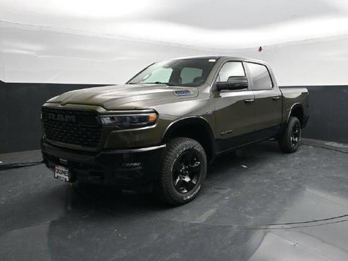 Tank 2027 RAM 1500 Big Horn/Lone Star