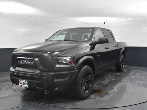 2024 RAM 1500 Classic Warlock Crew Cab 4x4 5'7' Box