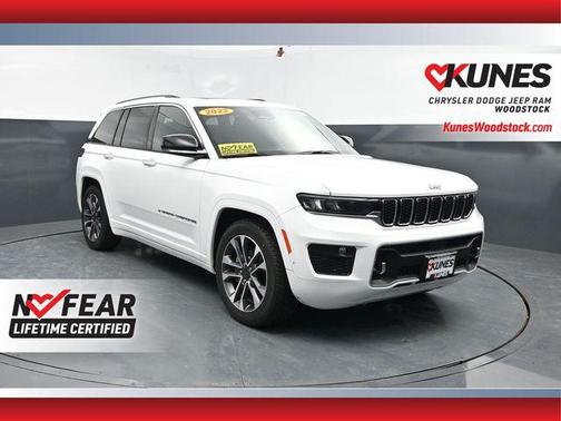 Bright White Clearcoat 2022 Jeep Grand Cherokee Overland