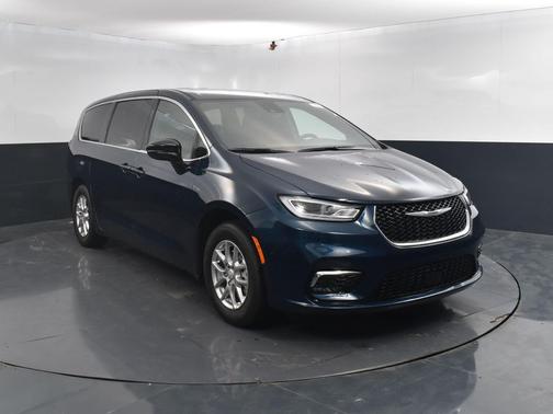 2025 Chrysler Pacifica L