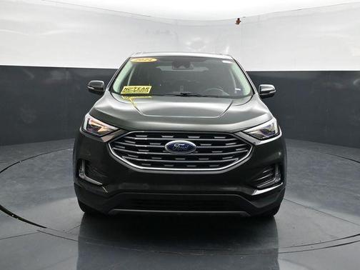 Green Metallic 2024 Ford Edge Titanium